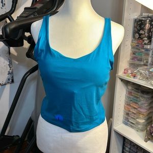 BNWT Crop top built in shelf bra- Large.